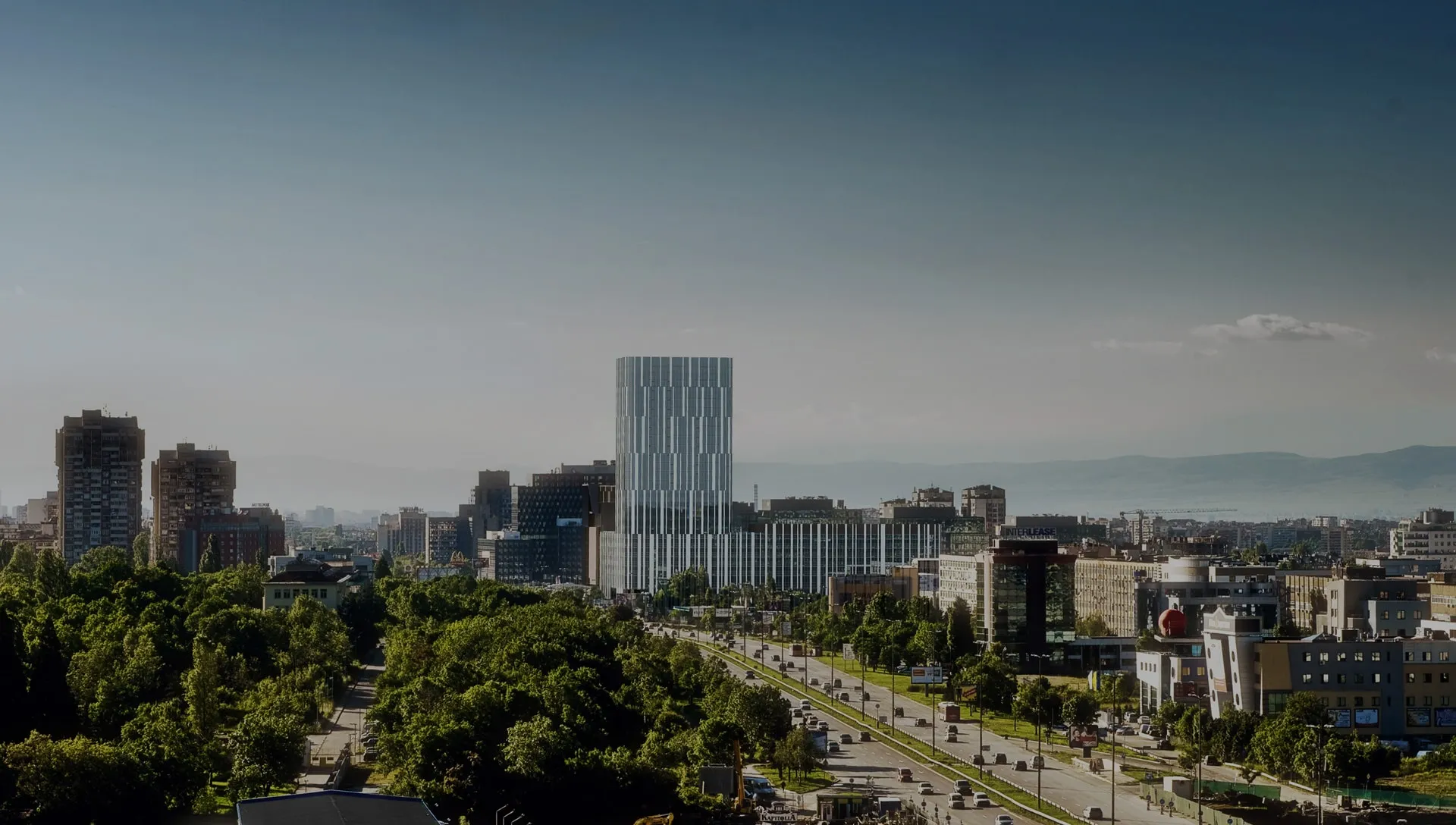 Панорама на бизнес центъра на София